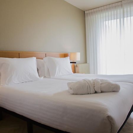 Suites Sercotel Mirasierra Pamplona Bagian luar foto