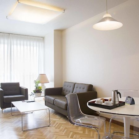 Suites Sercotel Mirasierra Pamplona Bagian luar foto