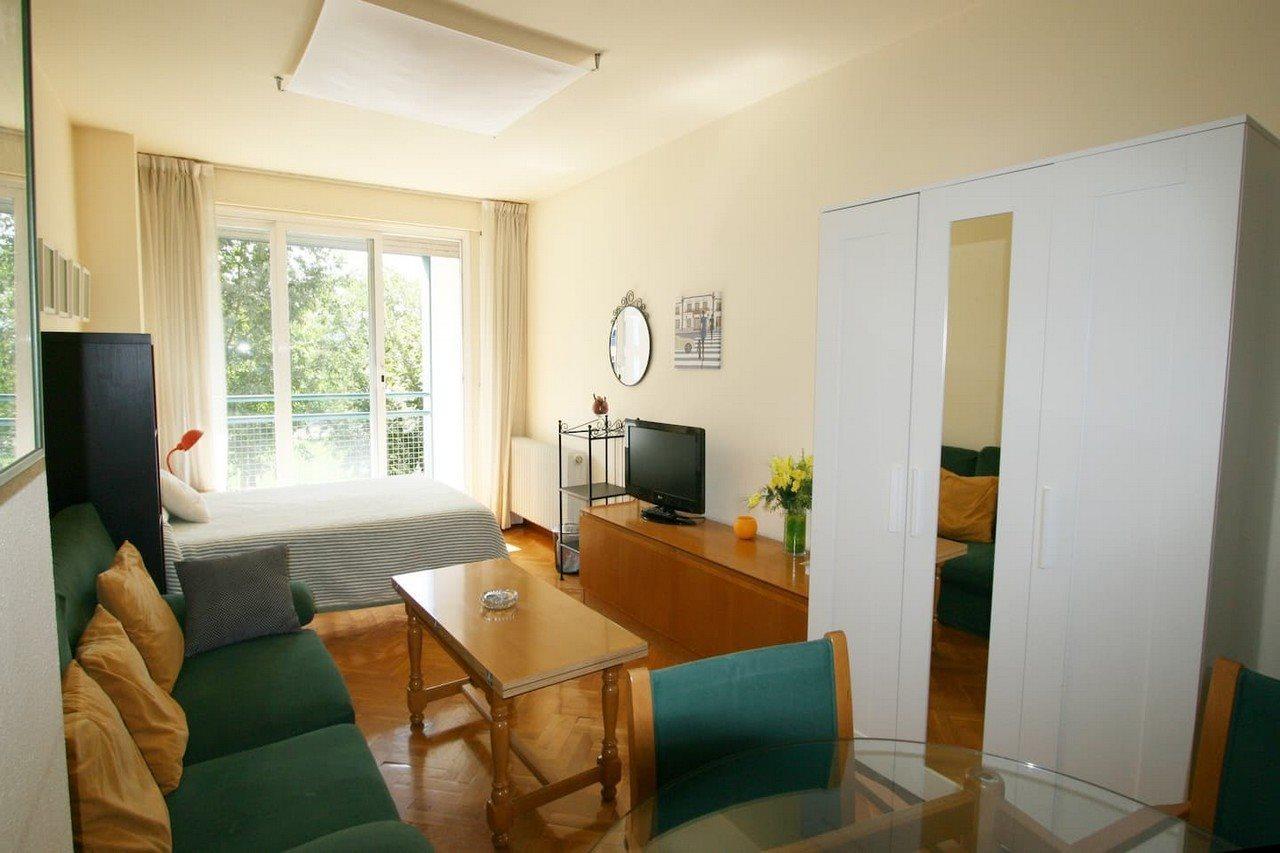 Suites Sercotel Mirasierra Pamplona Bagian luar foto