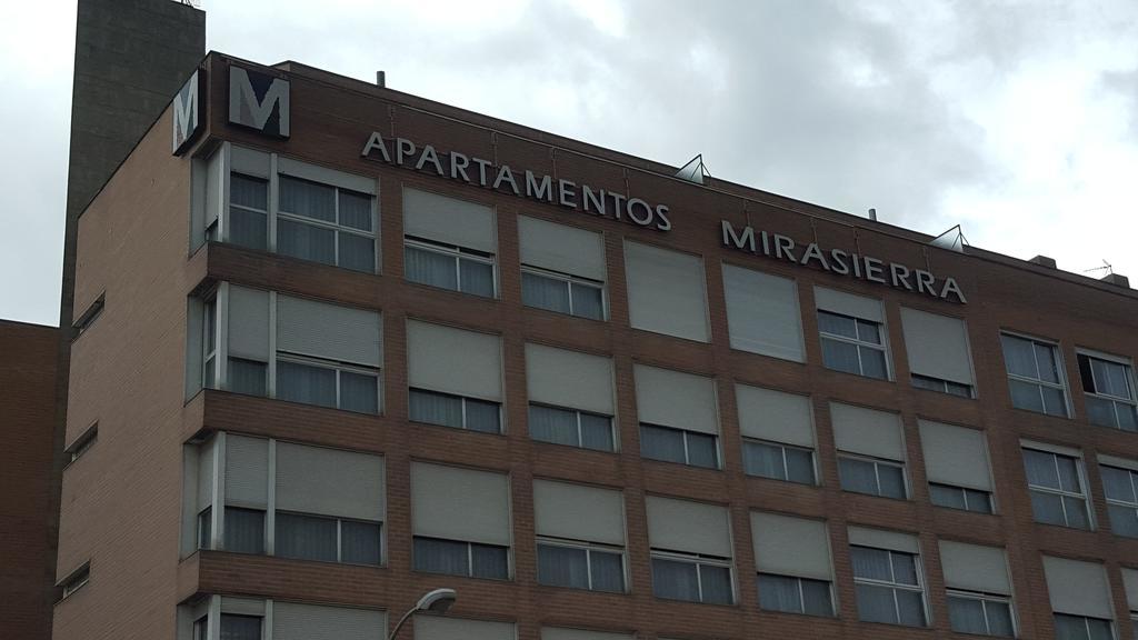 Suites Sercotel Mirasierra Pamplona Bagian luar foto