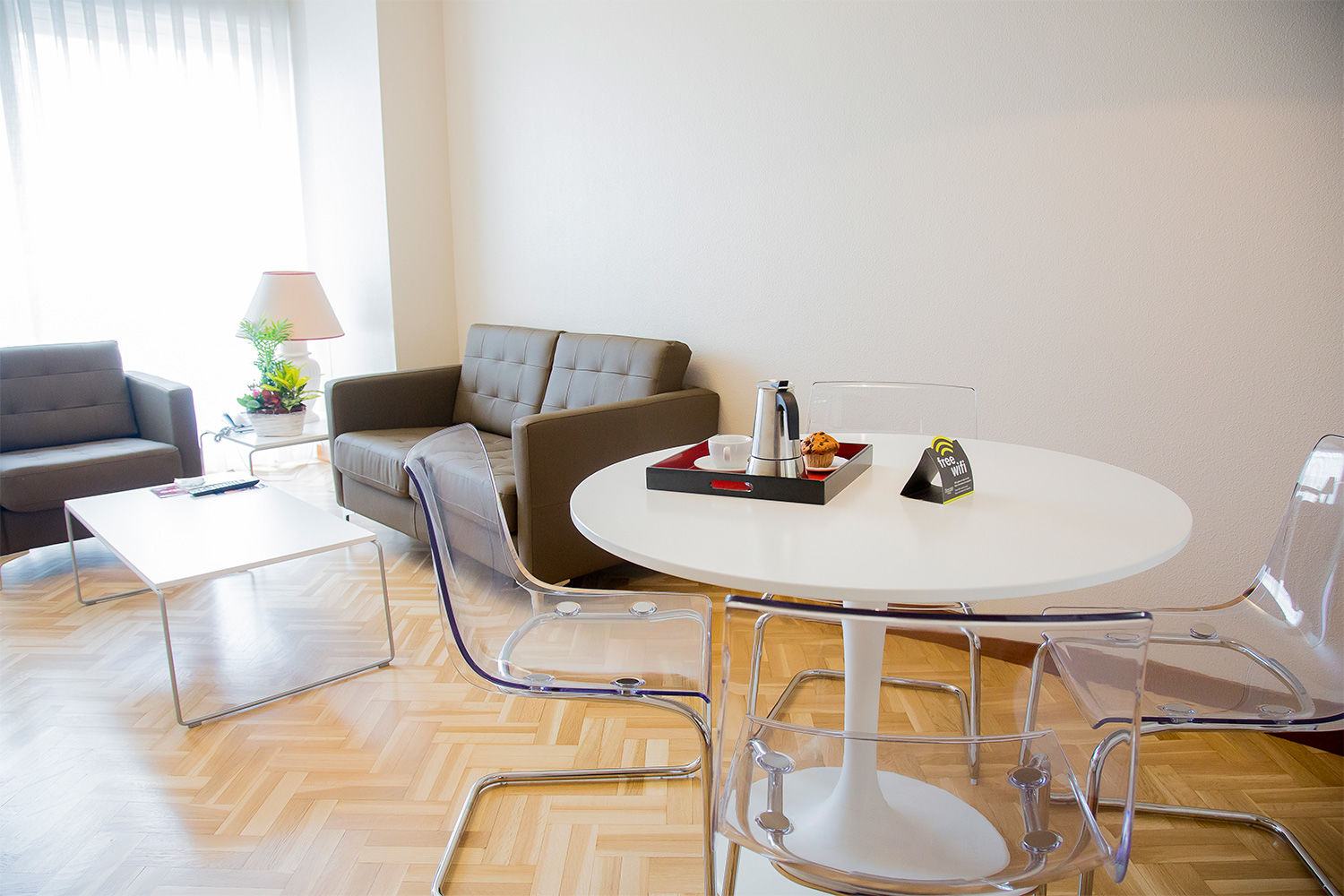 Suites Sercotel Mirasierra Pamplona Bagian luar foto