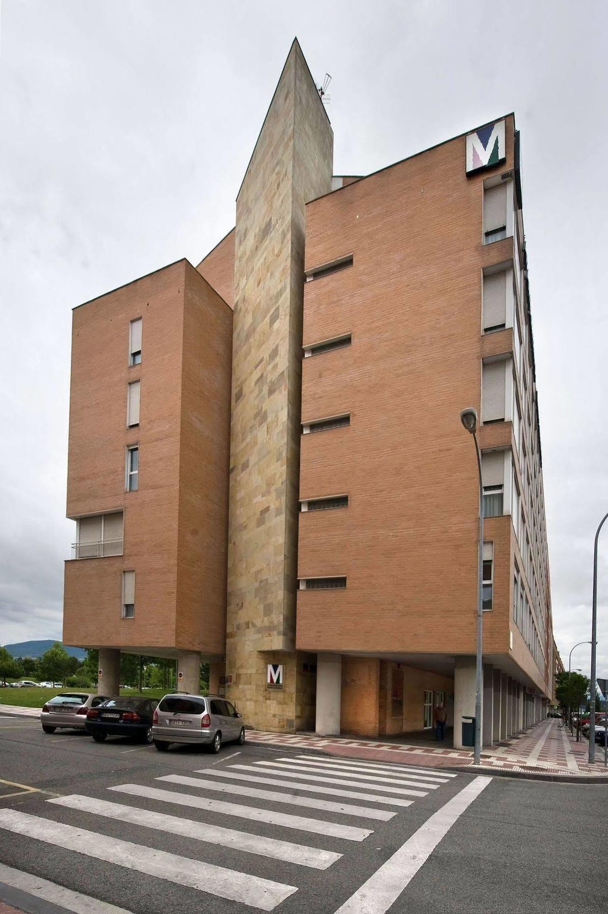 Suites Sercotel Mirasierra Pamplona Bagian luar foto