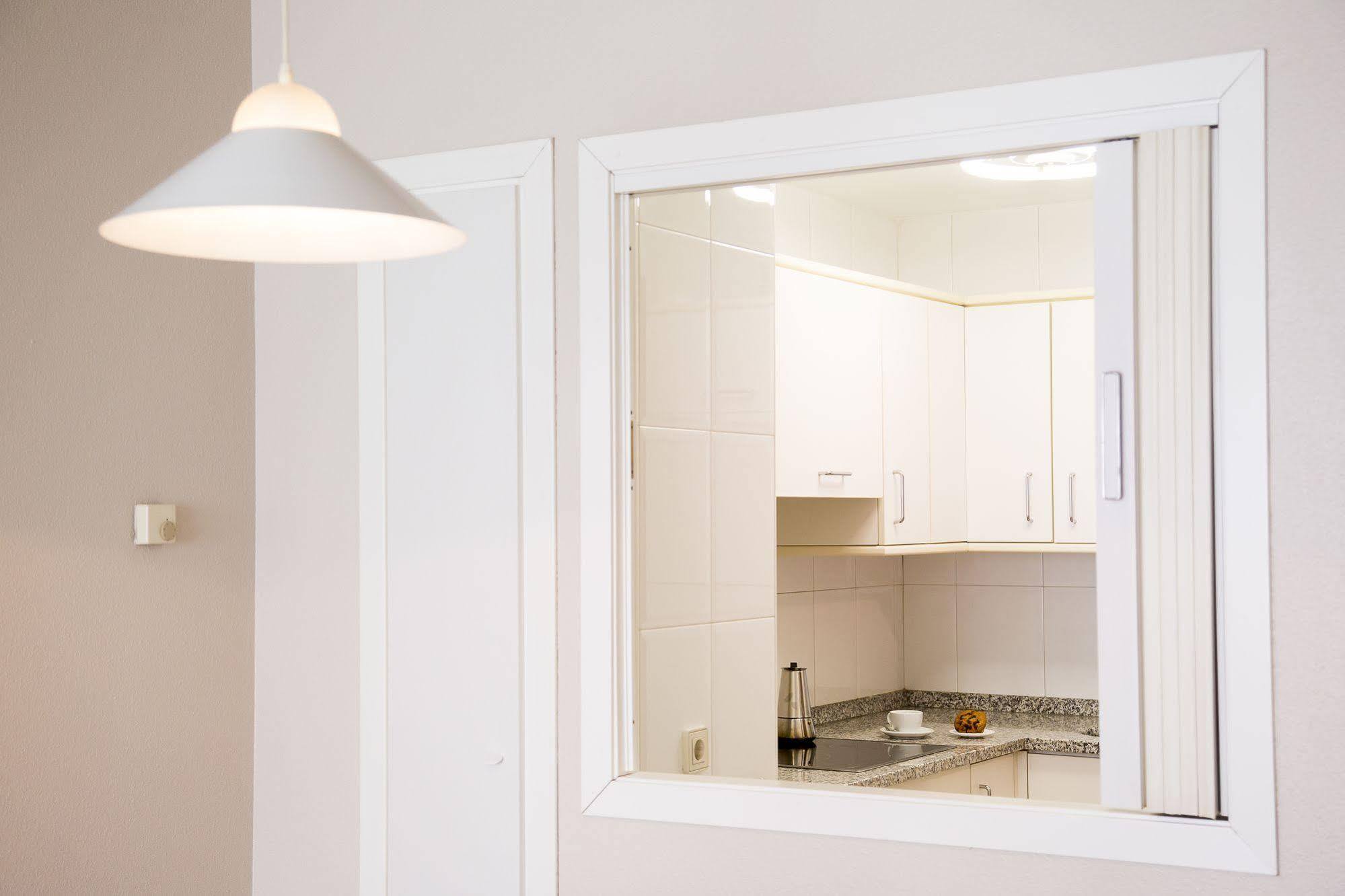 Suites Sercotel Mirasierra Pamplona Bagian luar foto