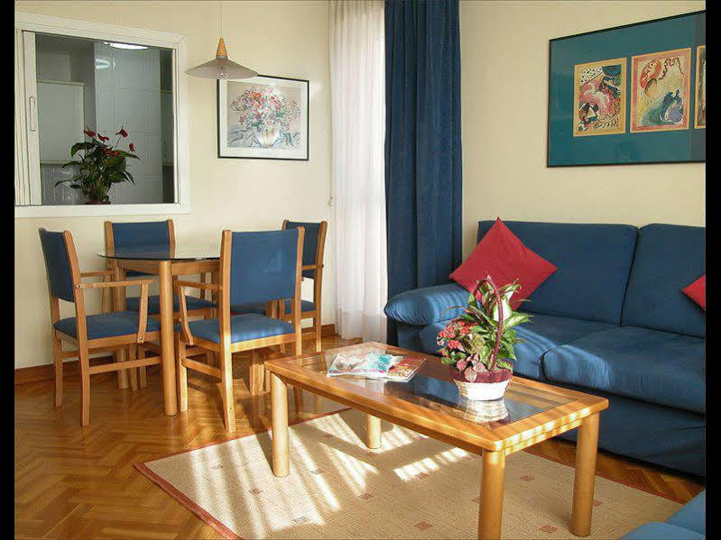 Suites Sercotel Mirasierra Pamplona Bagian luar foto